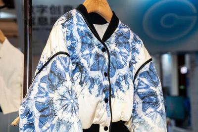 省長點(diǎn)贊!支柱產(chǎn)業(yè)煥新彩,服裝產(chǎn)品斬獲省長杯金獎(jiǎng)!